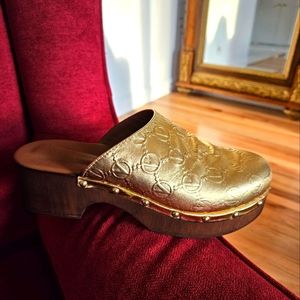 Valentino Clogs, gold leather,  new 38